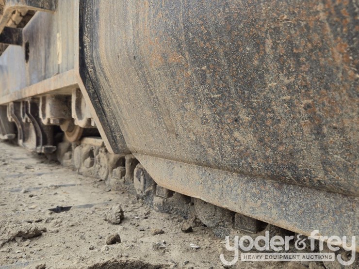 2019-caterpillar-330-image-19