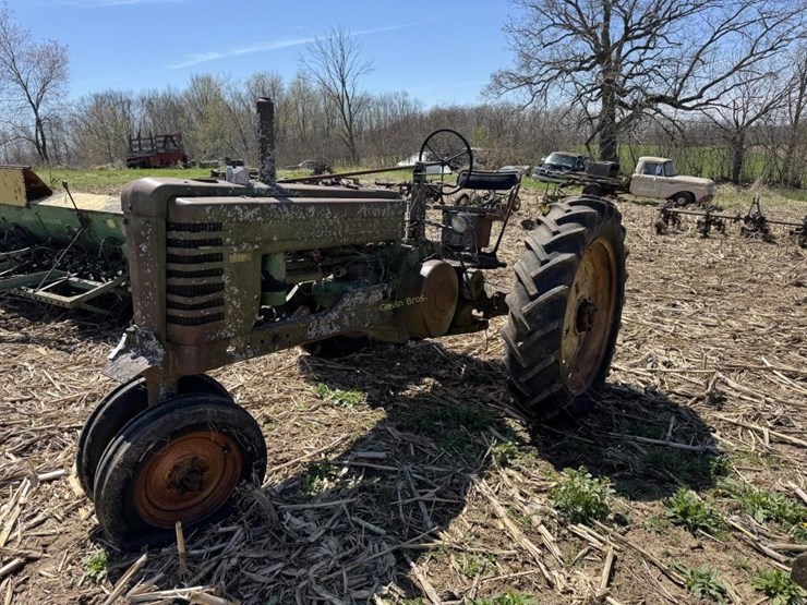 john-deere-b-image-4