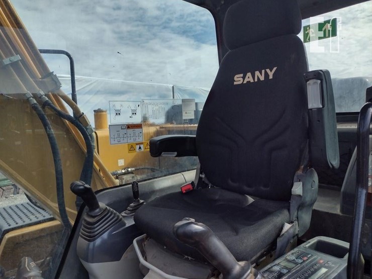 sany-sy135c-image-10