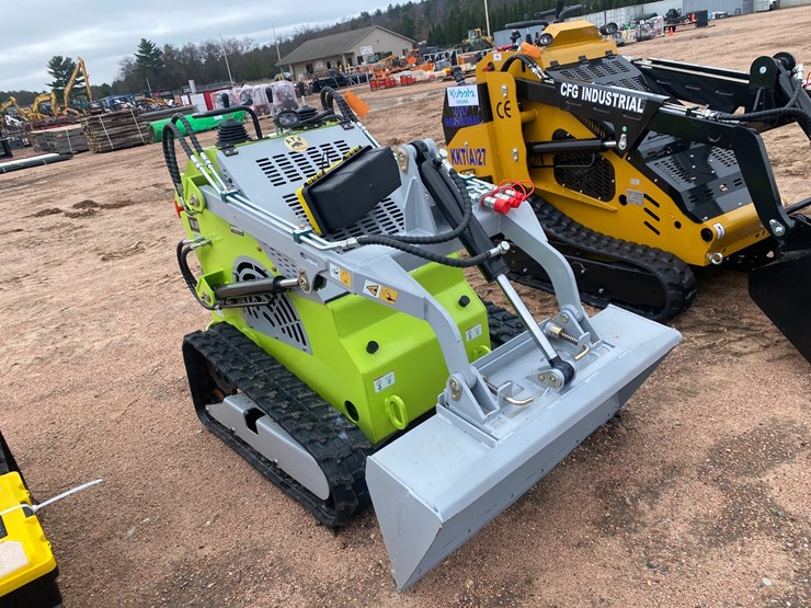 #5560-•-2026-ats-t-460-mini-skidsteer-image-3