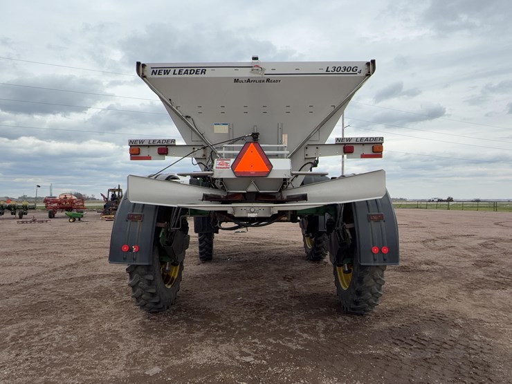 john-deere-4930-image-6