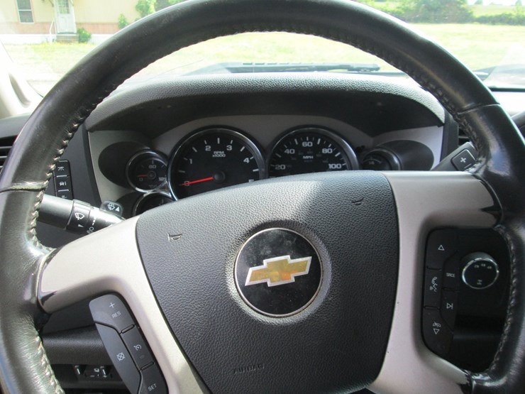 2011-chevrolet-2500hd-image-38