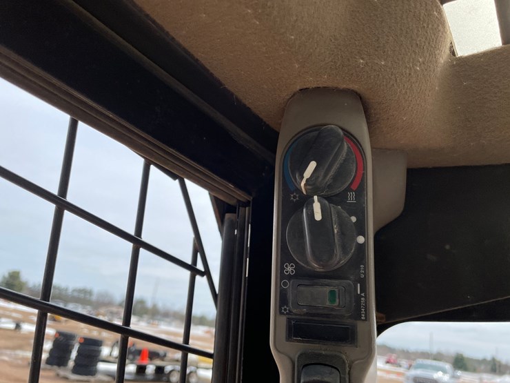 2012-case-tv380-image-40