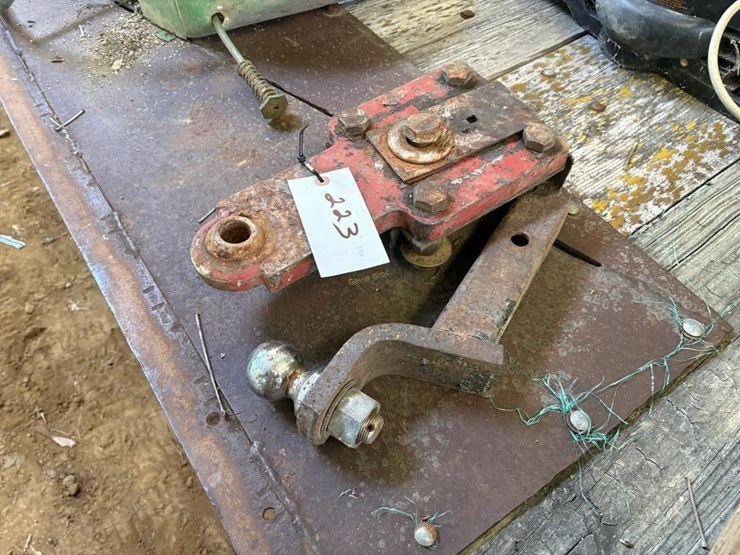 new-holland-hitch,-receiver-hitch-image-2