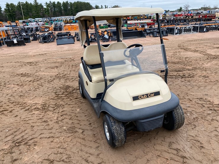 #1583-•-club-car-electric-golf-cart-with-charger-image-3