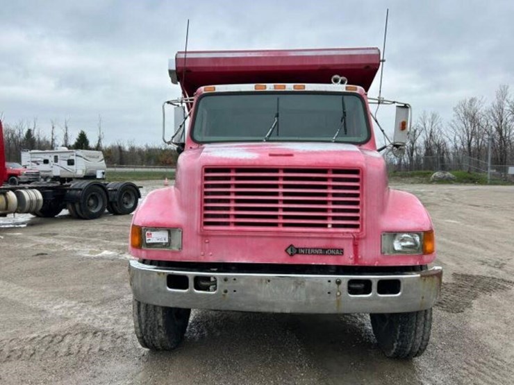 2001-international-4900-image-2