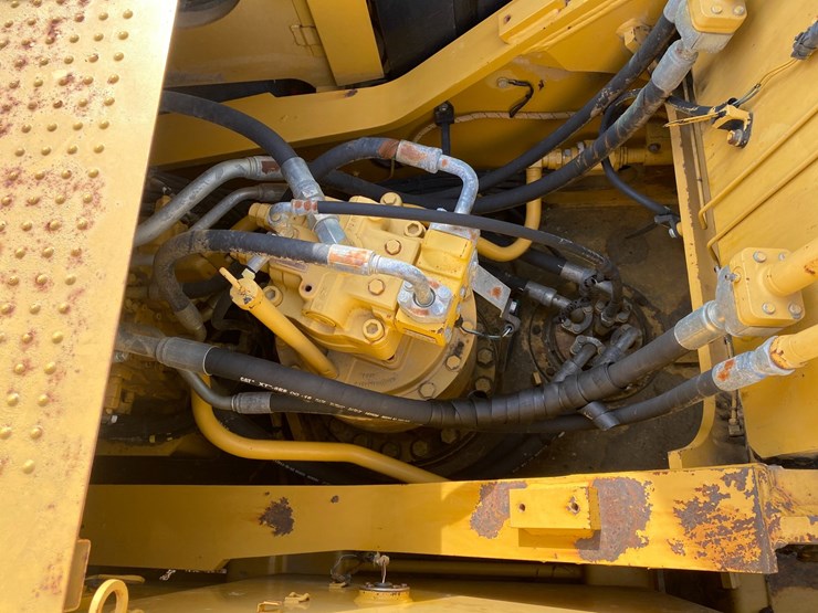 2014-caterpillar-324el-image-43