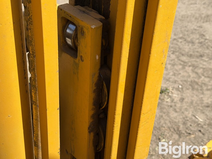 caterpillar-v40b-image-14