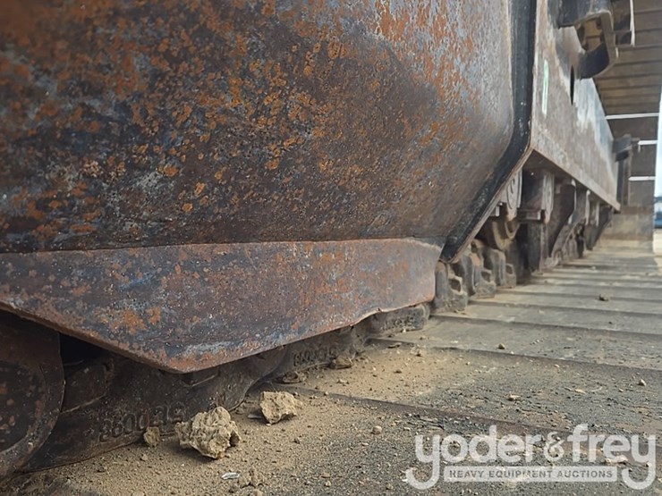 2021-caterpillar-336-image-13