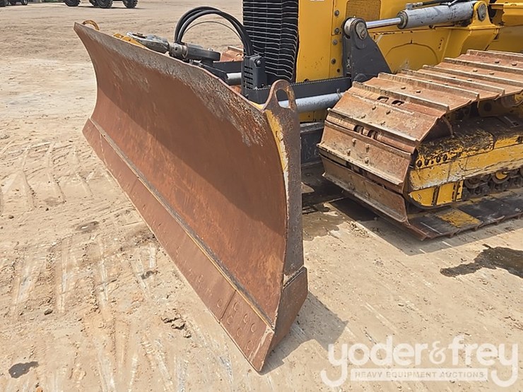 2019-deere-700k-lgp-image-22