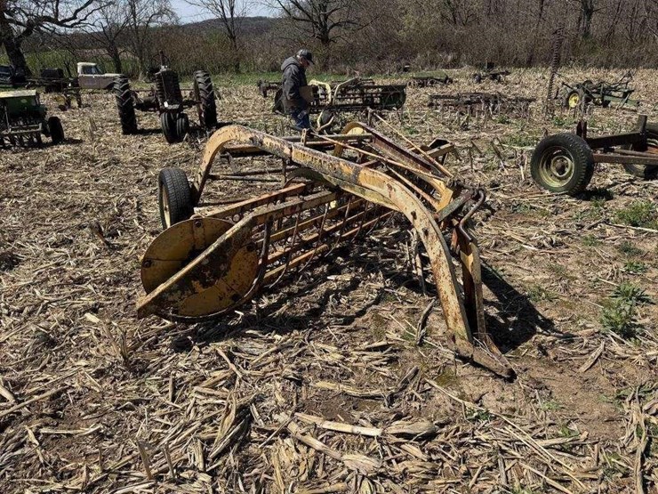minneapolis-moline-hay-rake-image-3