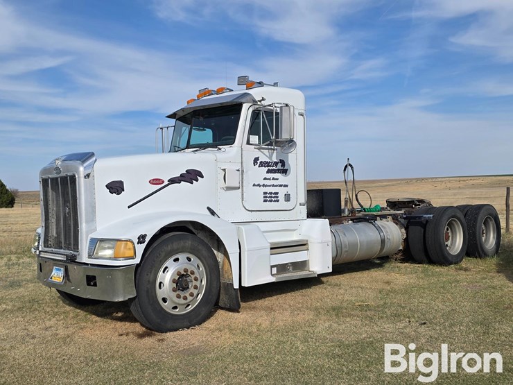 1999-peterbilt-377-image-1