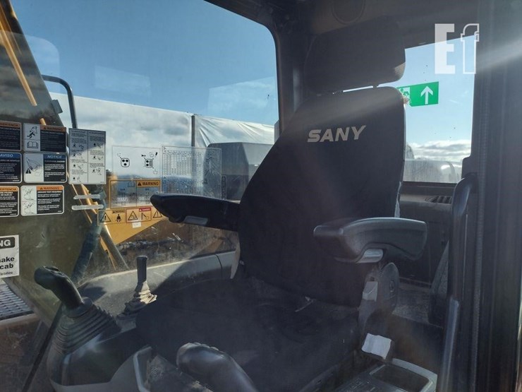 sany-sy135c-image-10