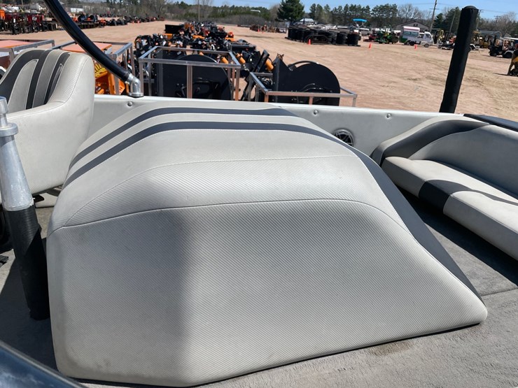 #1565-•-1989-ski-centurion-falcon-19'-ski-boat-(has-reg-card)-image-13