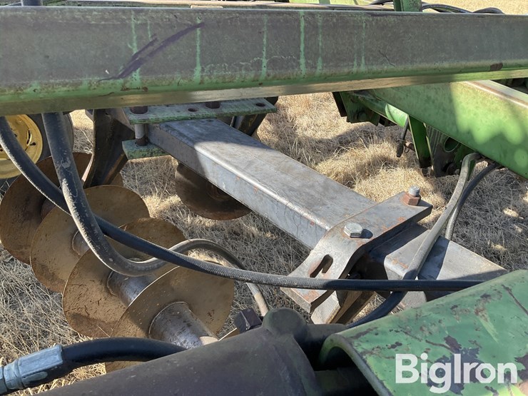 john-deere-331-image-19