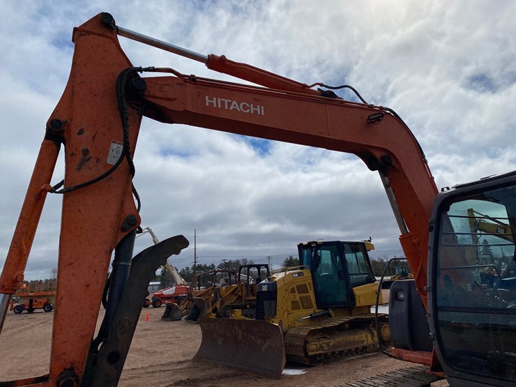 2005-hitachi-zx80-image-14
