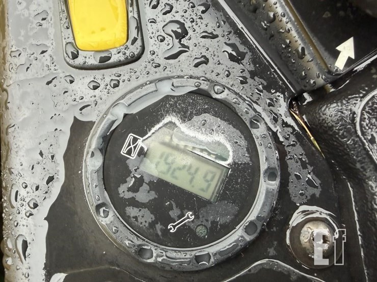 2020-john-deere-z915e-image-13