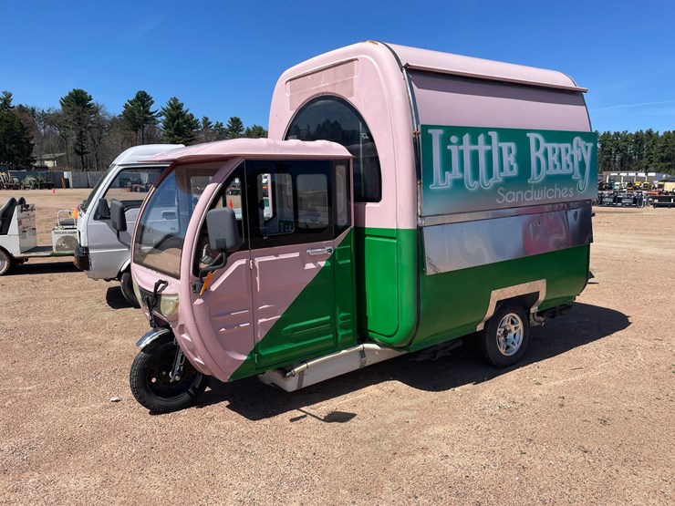 #1562-•-2019-qingdao-3-wheel-electric-food-truck-(no-title)-image-1