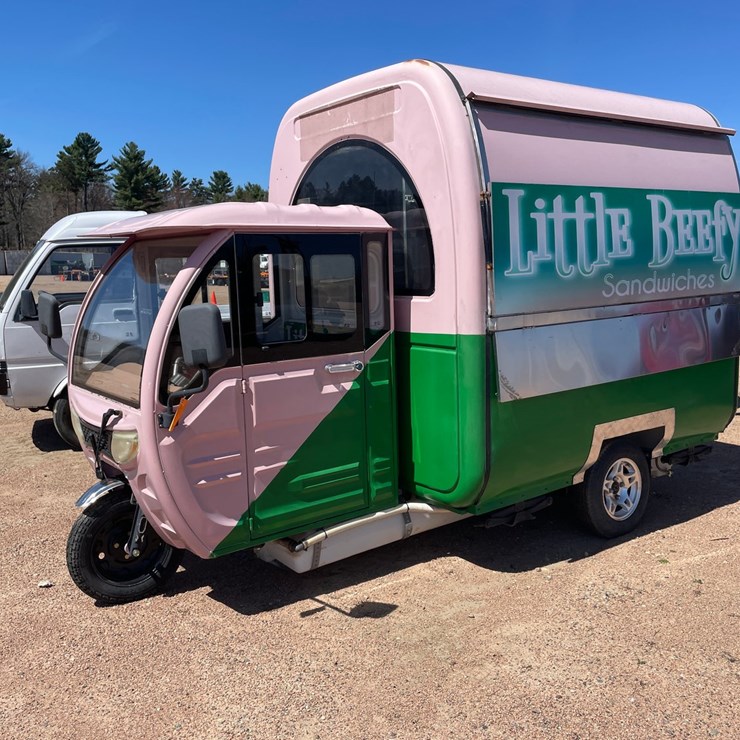 #1562 • 2019 Qingdao 3-Wheel Electric Food Truck (No Title)