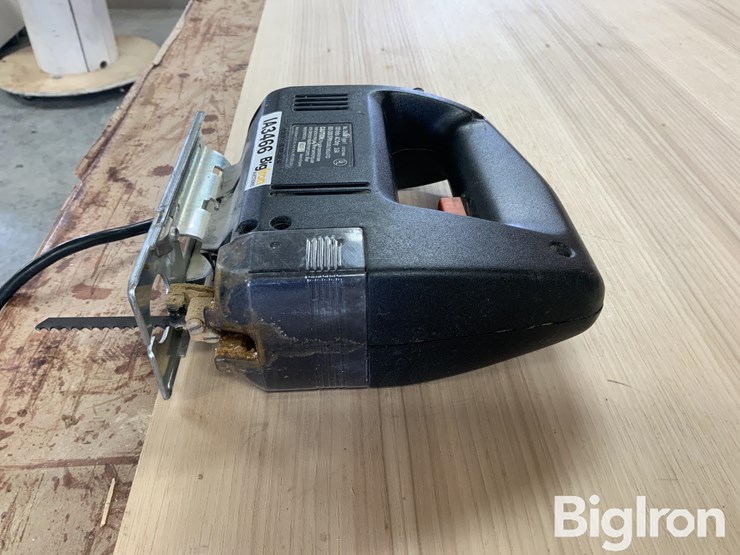 black-&-decker-7568-jig-saw-image-8