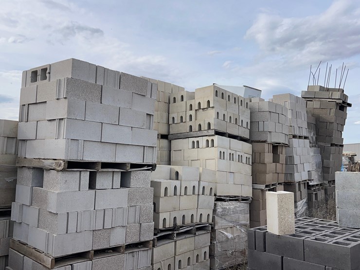 patio-and-building-bricks-image-14