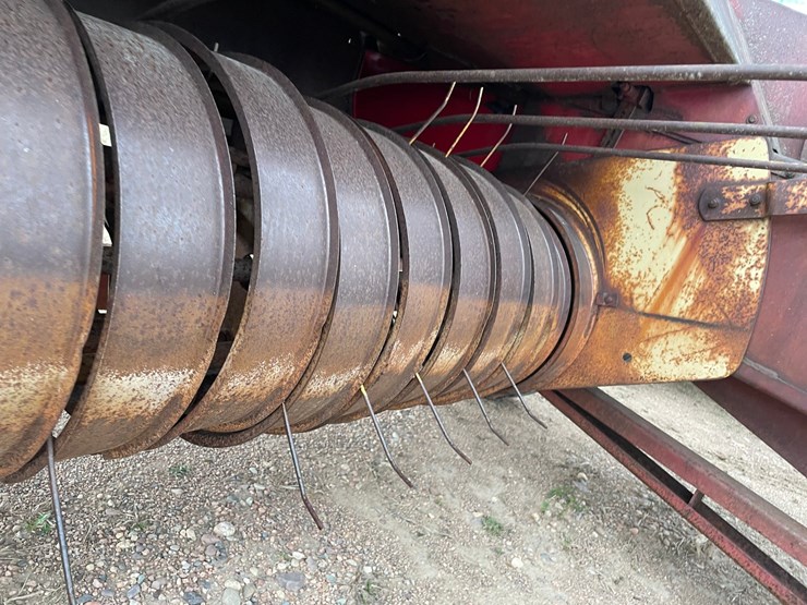 new-holland-68-image-19