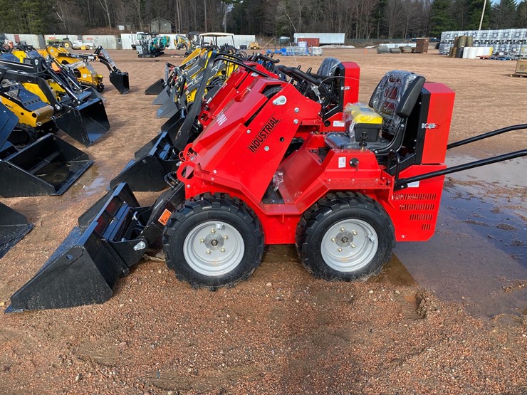 #5572-•-agt-sda-140w-wheeled-ride-on-mini-skid-steer-image-6
