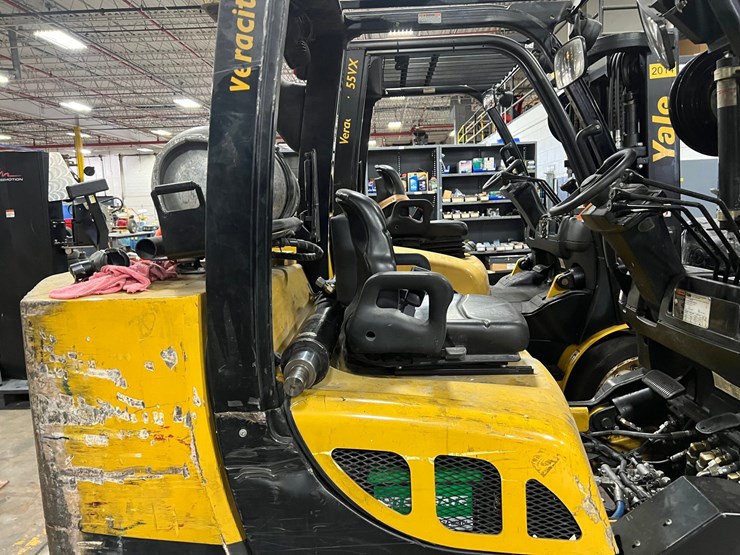 #2006-•-yale-5800-lb.-forklift-(non-operational)-image-5