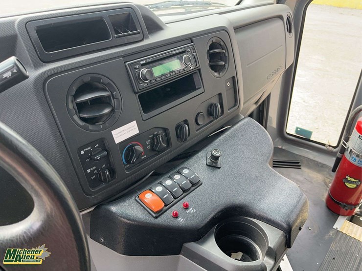 2016-ford-e-series-s/a-21-passenger-bus-image-15