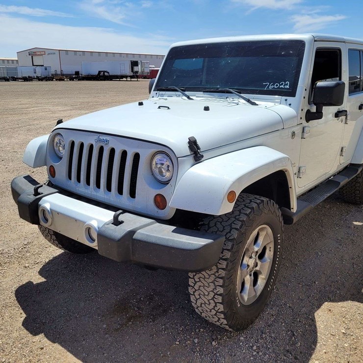 2013 JEEP WRANGLER UNLIMITED SAHARA