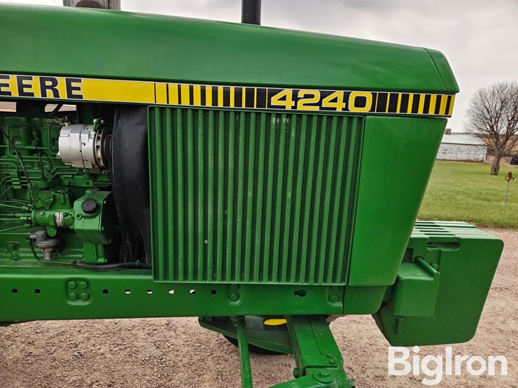1982-john-deere-4240-image-14