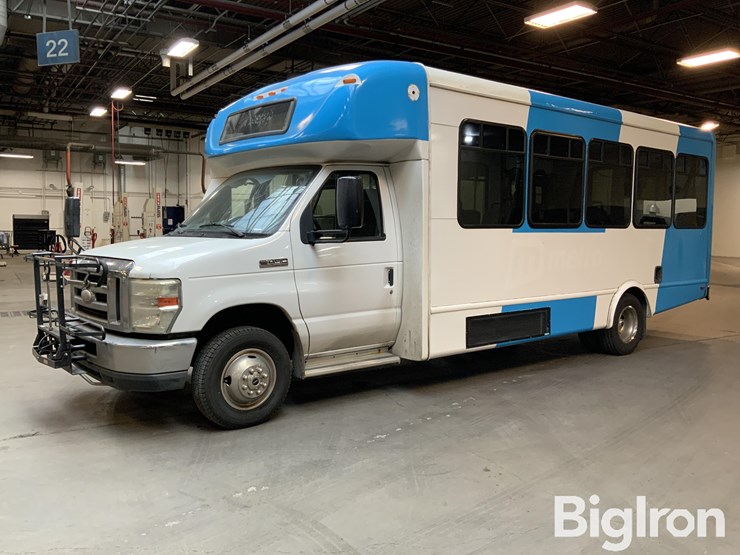 2016-ford-e450-image-1