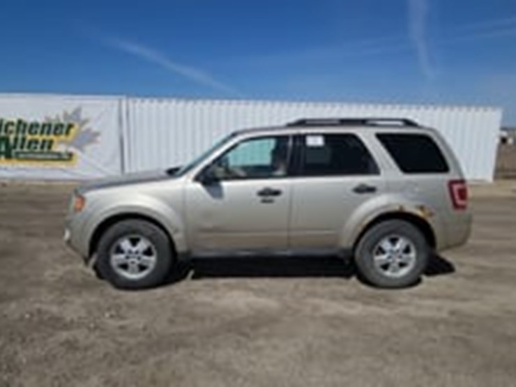 2010-ford-escape-xlt-image-5