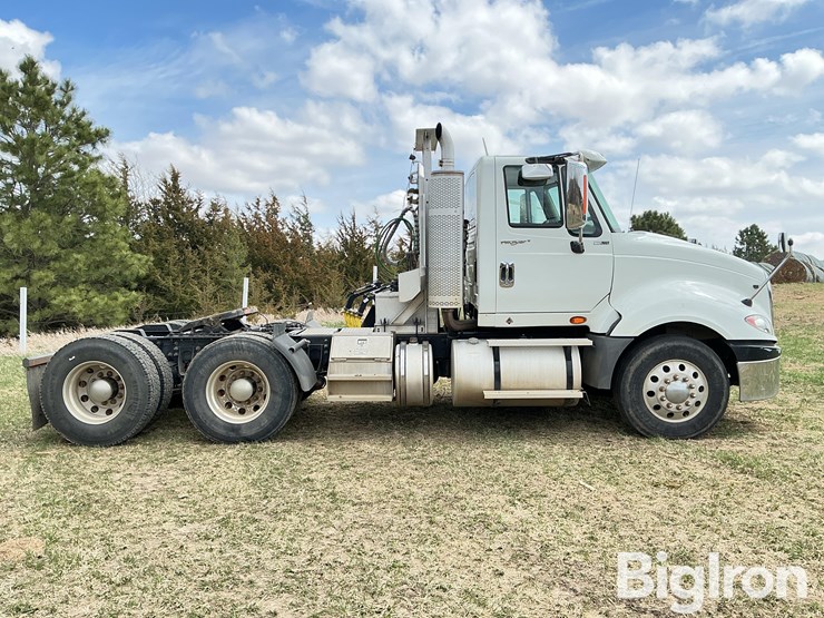 2013-international-prostar-image-4