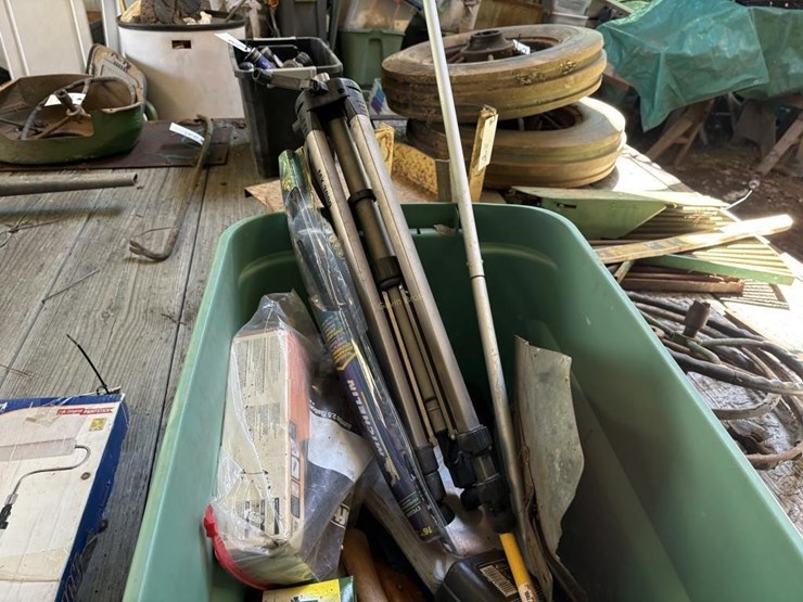 assorted-tools,-hose,-etc-image-3