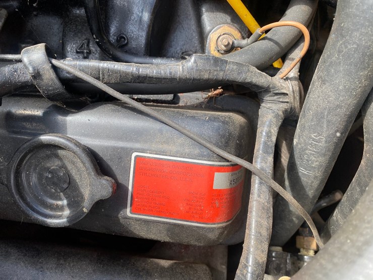 #1566-•-1986-celebrity-v190-19'-boat-(has-wi-title)-image-40