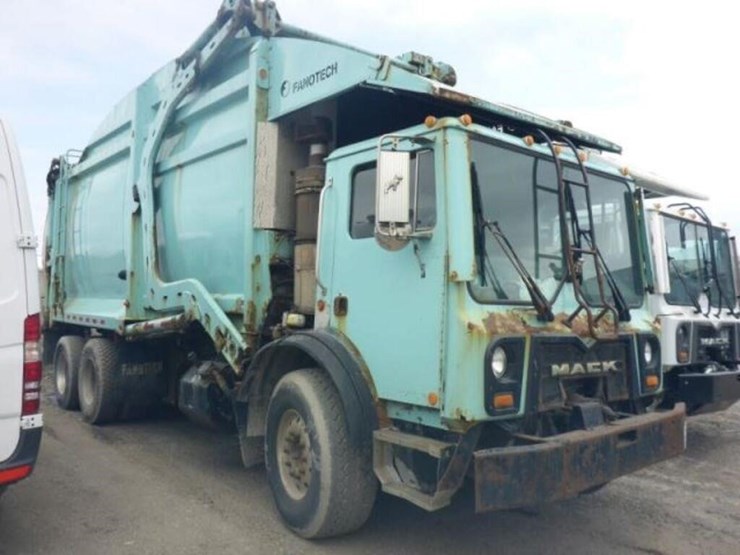 2009-mack-mru613-image-1