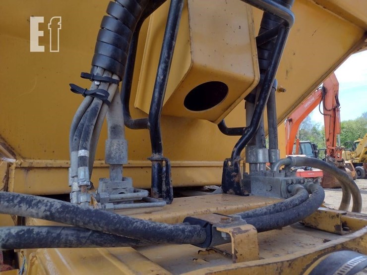 2007-caterpillar-740-image-34