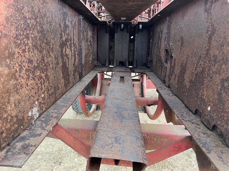 new-holland-68-image-9