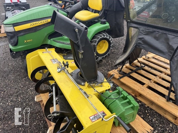 2011-john-deere-x360-image-27