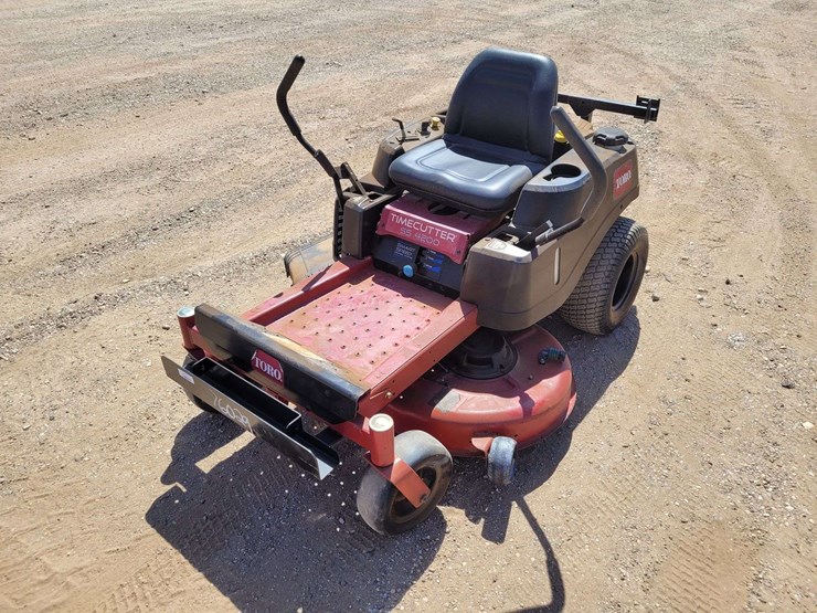 toro-timecutter-ss-4200-zero-turn-mower-image-1