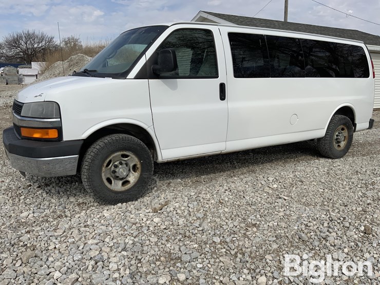 2008-chevrolet-express-g3500-image-1