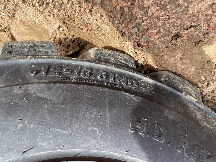 2014-bobcat-s590-image-17