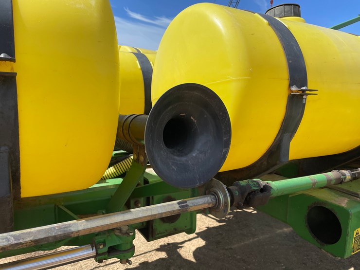 john-deere-7200-image-30