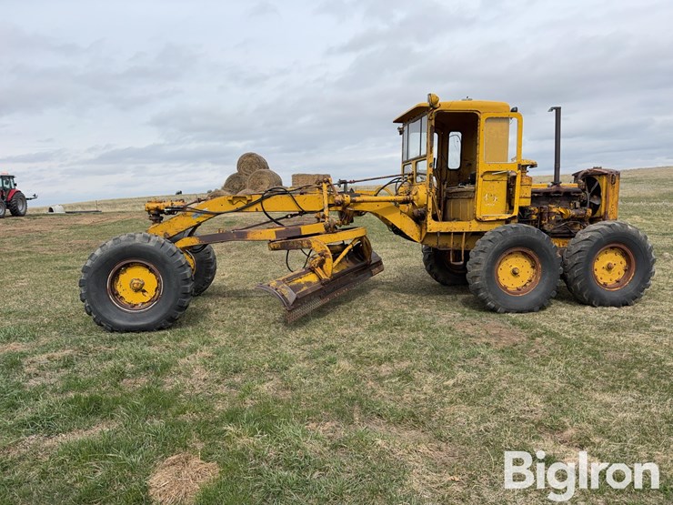 caterpillar-12-image-8