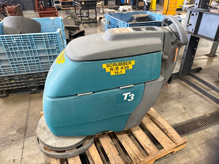 #2055-•-floor-scrubber-(parts-only)-image-3