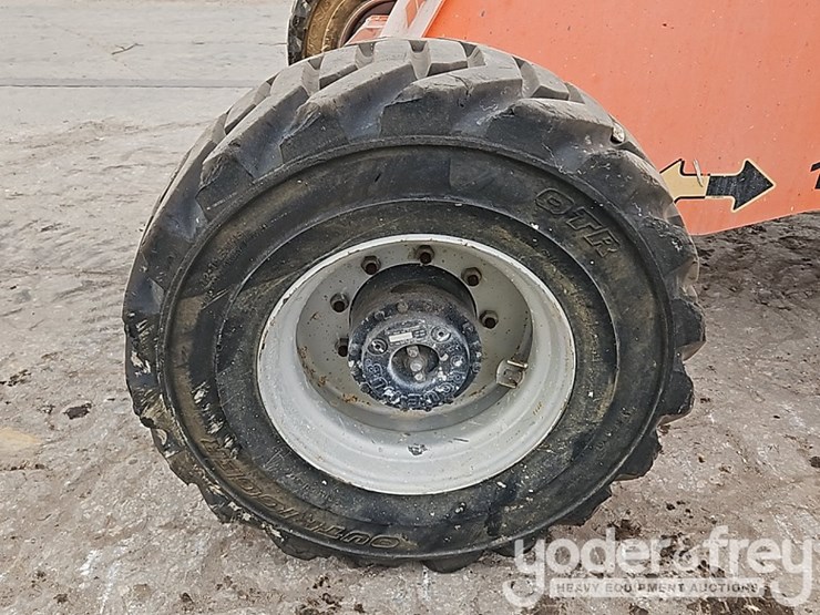 2016-jlg-400s-image-14