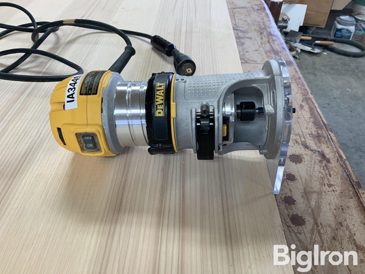 dewalt-dwp611-compact-router-image-4