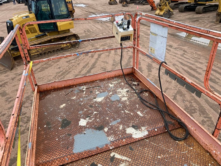 1999-jlg-33rts-image-22