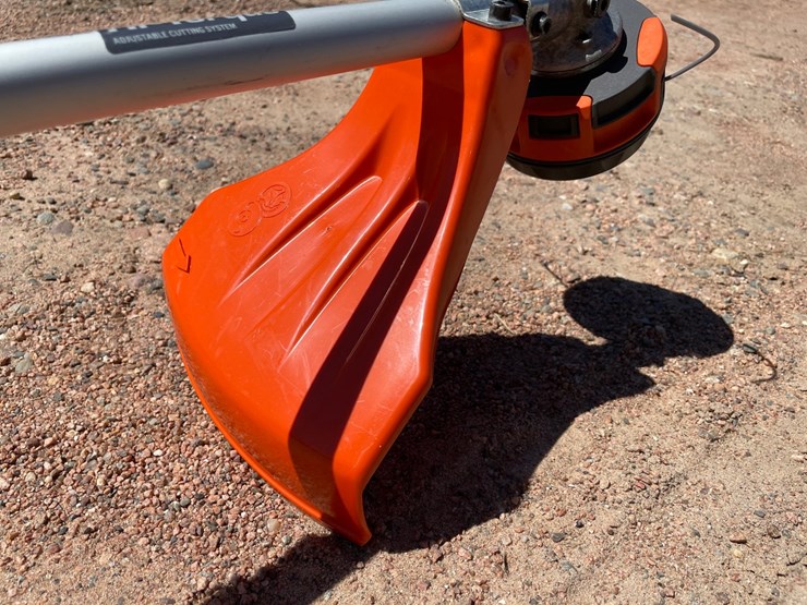 #1533-•-husqvarna-330lk-hi-torq-weed-wacker-image-5